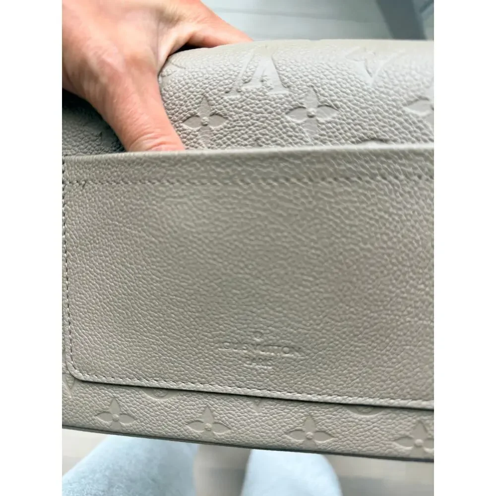 NEW Louis Vuitton M46199 Marceau Handbag in Turtledove